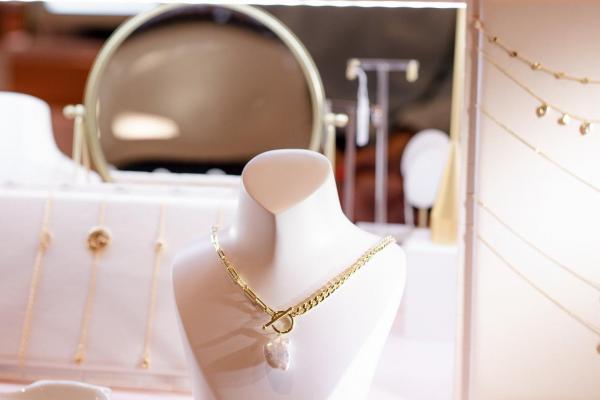 Image for New Aymee Outlet at Suntec City artilce